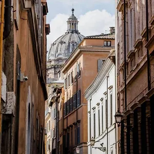 https://apt-peaceful-in-piazza-venezias-alleys.it-romehotels.com
